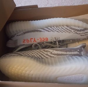 Yeezy 350 v2 blue tint sz 11